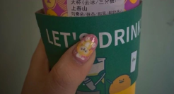 白敬亭舆论风波后，“上春山”奶茶魔幻爆红...