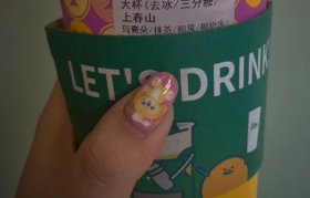 白敬亭舆论风波后，“上春山”奶茶魔幻爆红...