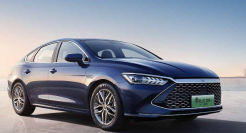 比亚迪宣战，新能源车市杀疯了？