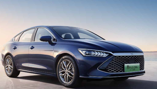 比亚迪宣战，新能源车市杀疯了？