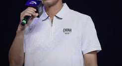 因“私密照”被封杀的奥运男神，竟靠安踏复出了？