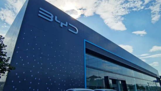 比亚迪仅花20万，让全国人后悔没开比亚迪！？