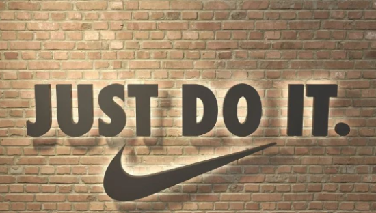 阿迪达斯为何更换使用20年的全球slogan？