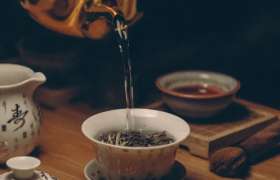 一年新增2万家！「新中式茶馆」爆火背后，到底谁在赚钱？