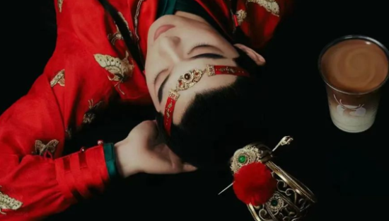 蹭瑞幸联名热度，益禾堂反被骂？