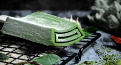 钟薛高，活成了品牌界的“普信男”