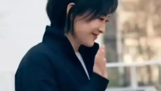 首次杀入抖音，爆卖 2500 万，瑜伽界的“爱马仕”凭什么？