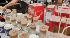 谁是瑞幸、星巴克和库迪们的共同「对手」？