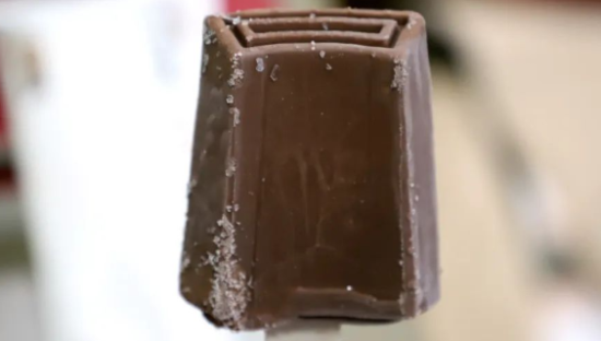 钟薛高，垂直落水