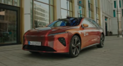 NIO蔚来×《沙丘2》：打造电影主题换电站与联名特饮