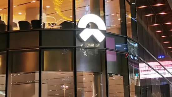 抖音一哥换人了？一场直播涨粉 18 万