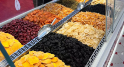 “穷鬼”止步炒货店？