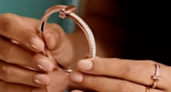 “戴Tiffany克走3个领导”，几万的珠宝成了打工人最想要的「职场法器」？