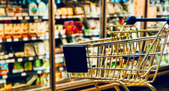 年入200亿，零食版拼多多围猎县城