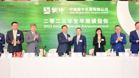 突然“换帅”，蒙牛真急了！