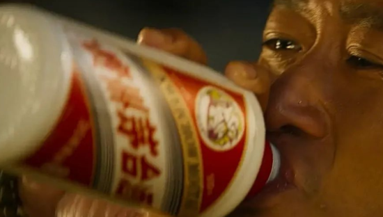 跌跌不休，茅台被年轻化反噬？