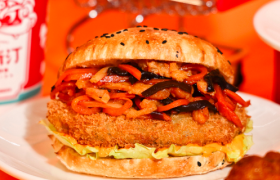 火遍县城的中式汉堡，值70亿吗？