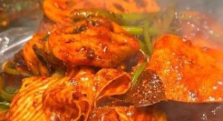 3天收入5.4亿，“西北顶流”开出官方店