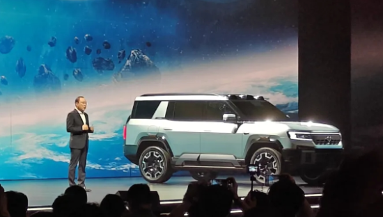 靠跑车惊艳全场，这还是我熟悉的方程豹？