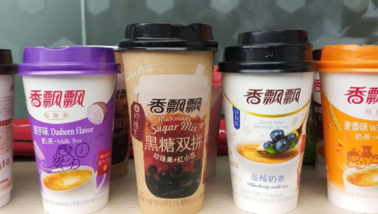 香飘飘终于坐了一次庄