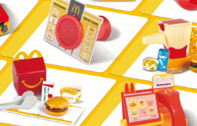 去年火遍全网的「麦当劳过家家」系列周边回归