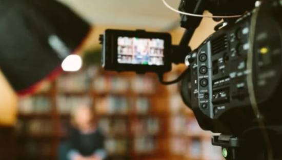 直播电商：抖音、快手、视频号上演“刀光剑影”