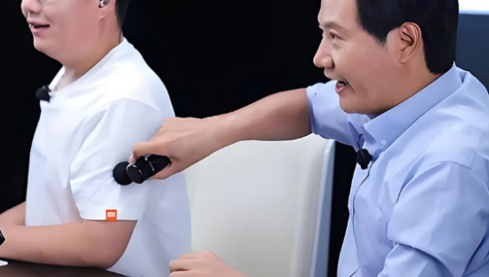 40天涨粉650万，雷军带着小米高管攻下抖音