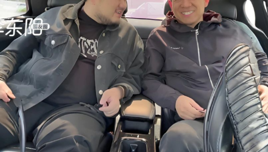 贾跃亭，迷上璩静背后的男人