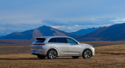 裁员 5600 人，理想的危机终于爆了