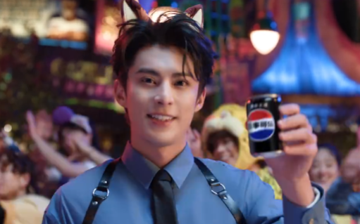 百事可乐x《疯狂动物城》，王鹤棣疯狂贴贴