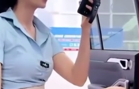 擦边卖车，越黄越火！