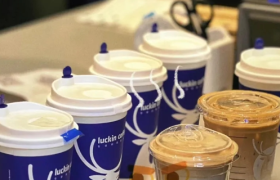 瑞幸再次发动9.9价格战 这次直指Oatly燕麦拿铁