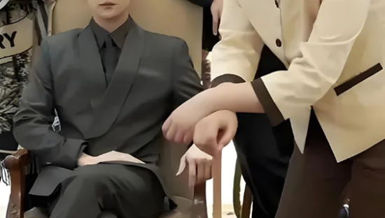 千万粉丝网红“王妈”，人设崩了！