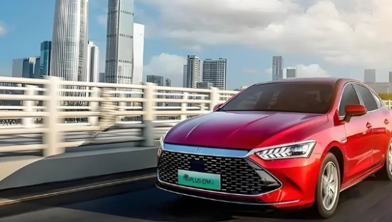 百公里油耗2.9L？吉利掀了比亚迪桌子