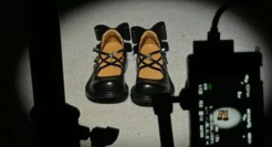 90后“钢铁直男”裸辞卖女鞋，首月就在小红书卖了100万