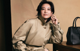 贾玲代言Prada，展示自信态度