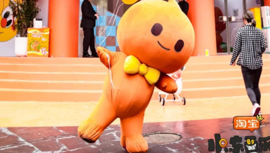 淘宝“玩小东西”、麦当劳“加鸡块”、奥乐齐“改大巴”......一周案例