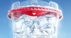 农夫山泉，想靠冰杯干掉瑞幸