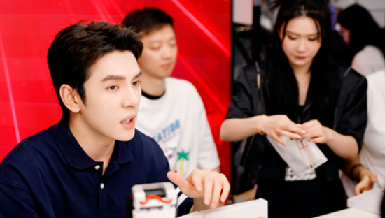 喊难的李佳琦，在“6·18”开起天猫店