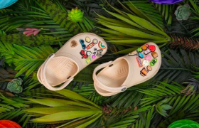 又贵又丑，百亿“洞洞鞋”的发家史