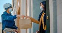 去沙特送外卖，美团的三重挑战