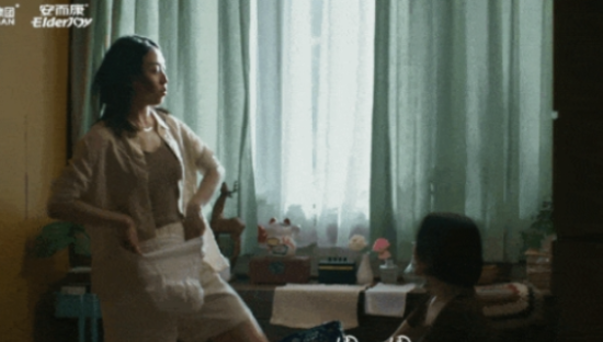 首支“世界失禁周”品牌片，“安而康”这波走心了