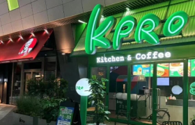 肯德基整新活，硬刚赛百味