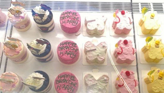 中年好利来，在争议声中翻红