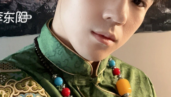 “劣迹艺人”复出带货，彻底不装了？