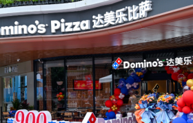 达美乐“剑指”千店，必胜客们会慌吗？