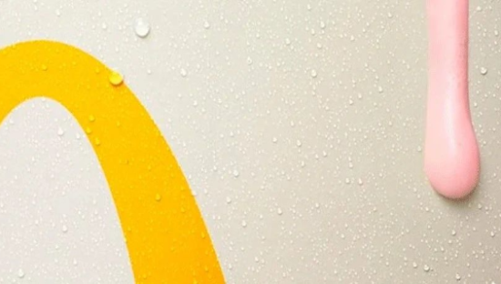 麦当劳新海报好会啊！一滴入魂！