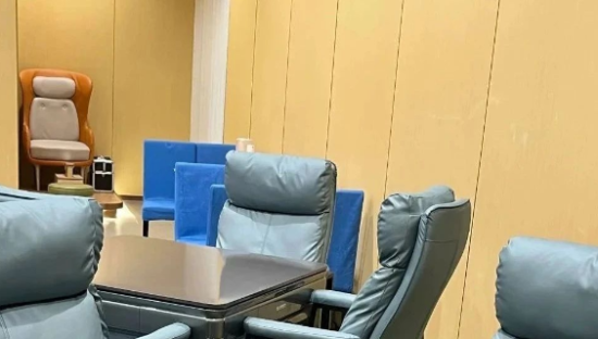 海底捞等位可以打麻将？网友：等到号都不想吃了！