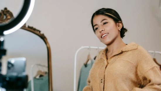 小红书“善变”，打工人遭殃