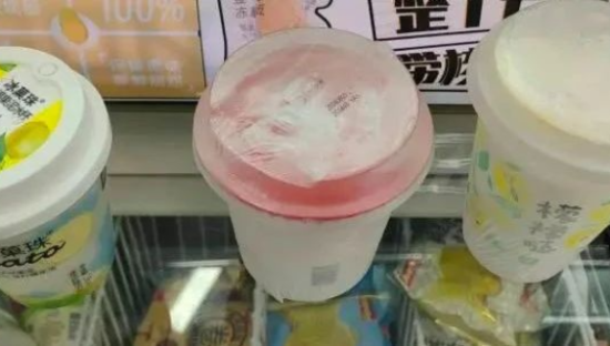 突然爆火！杀疯了的冰杯，要 “抢” 饮料生意？